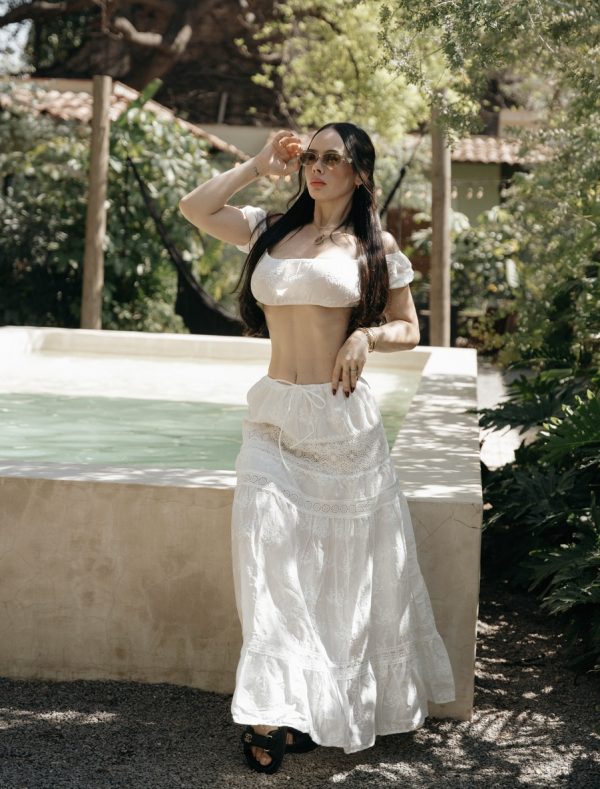 conjunto blanco falda hampón