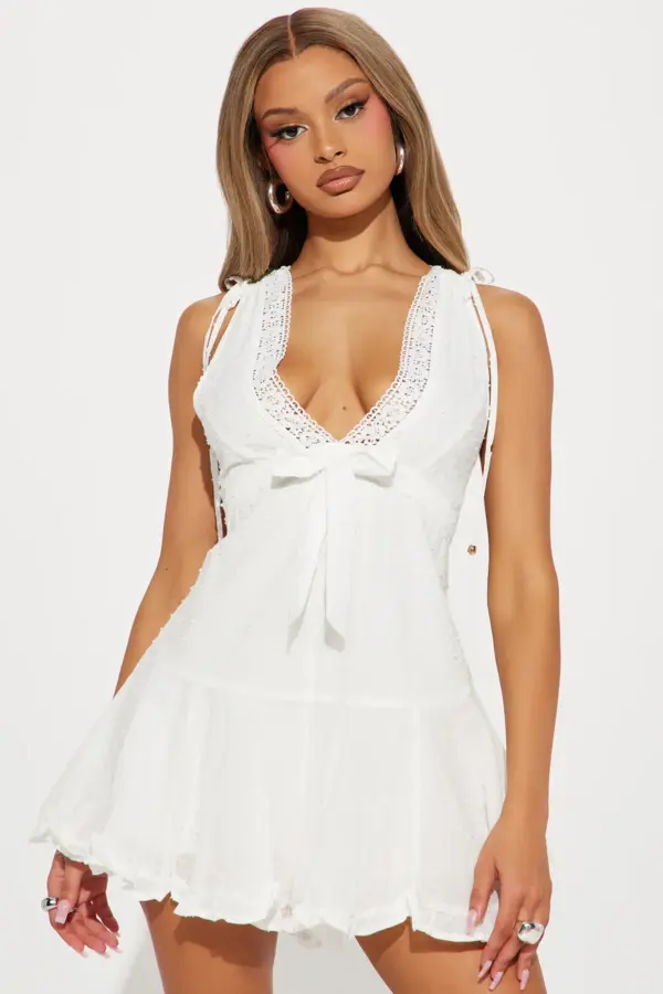 vestido blanco vuelo mono
