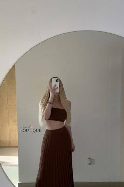 Conjunto café falda larga