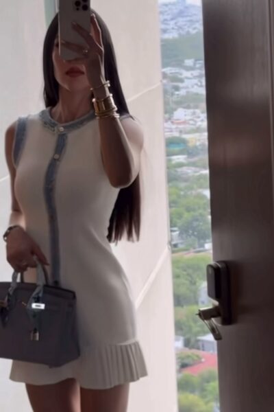 Vestido blanco con líneas azul Bandage