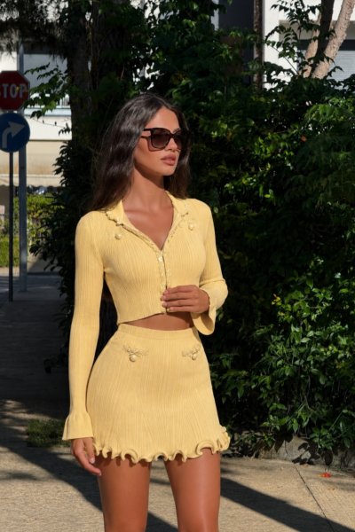 Conjunto amarillo