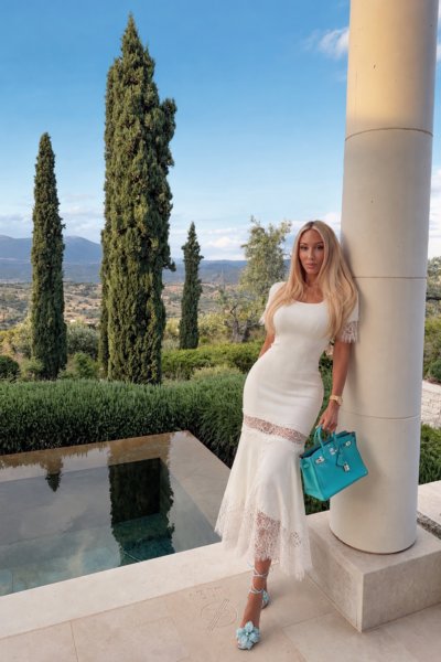 Vestido blanco vuelo